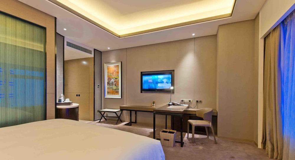 Pullman Shanghai Xuhui Exterior photo